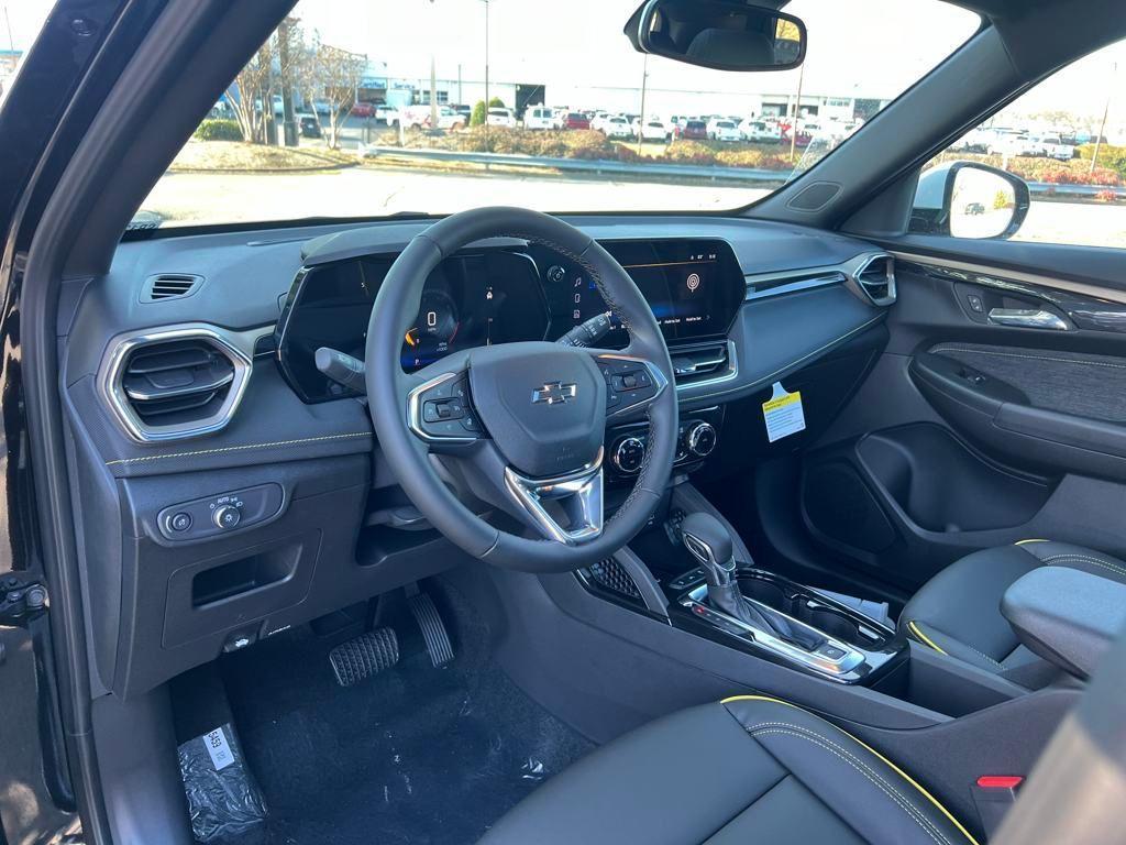 new 2025 Chevrolet TrailBlazer car, priced at $30,835