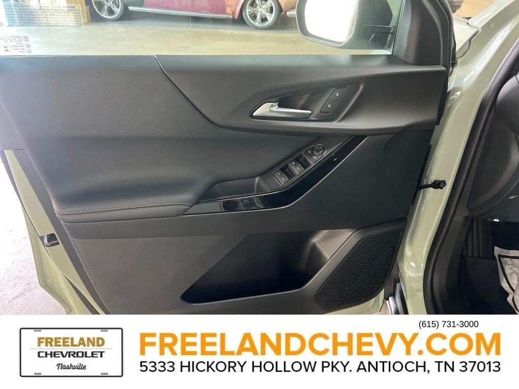 new 2026 Chevrolet Equinox car, priced at $27,795