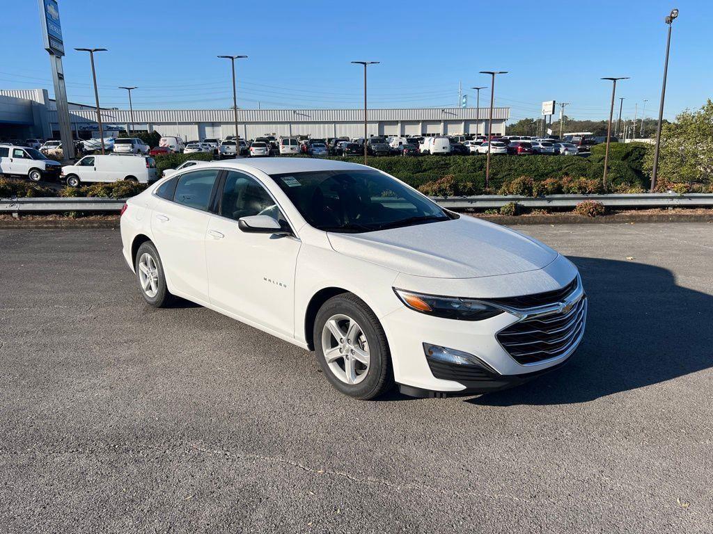 new 2025 Chevrolet Malibu car, priced at $22,500