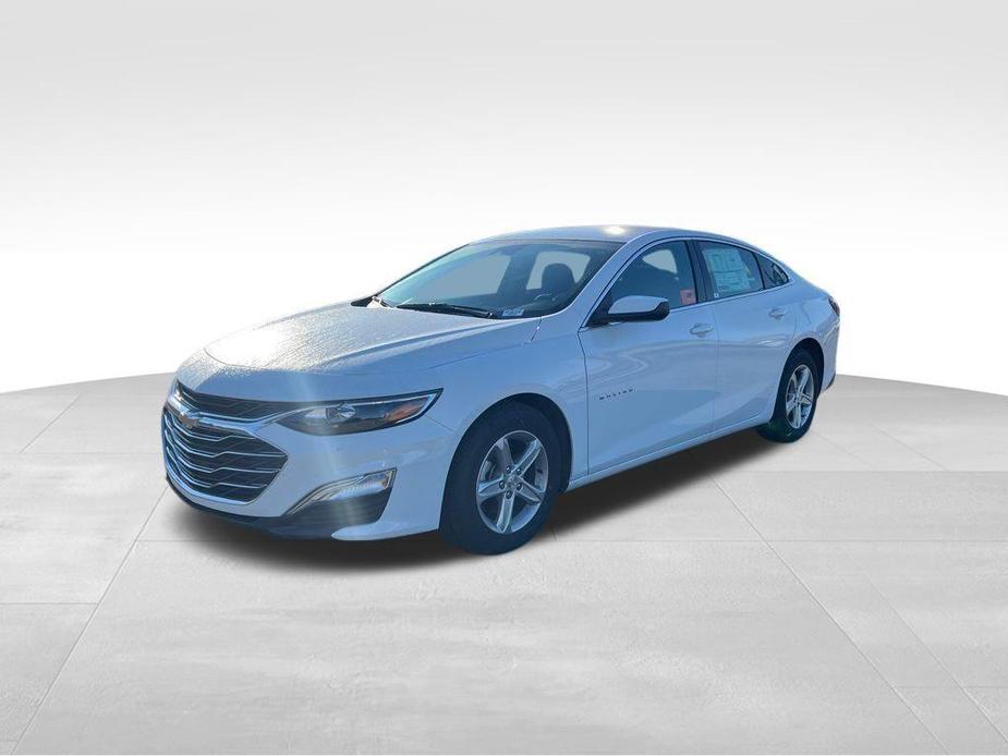 new 2025 Chevrolet Malibu car, priced at $22,500