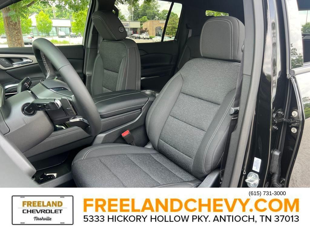 new 2025 Chevrolet Traverse car, priced at $42,135