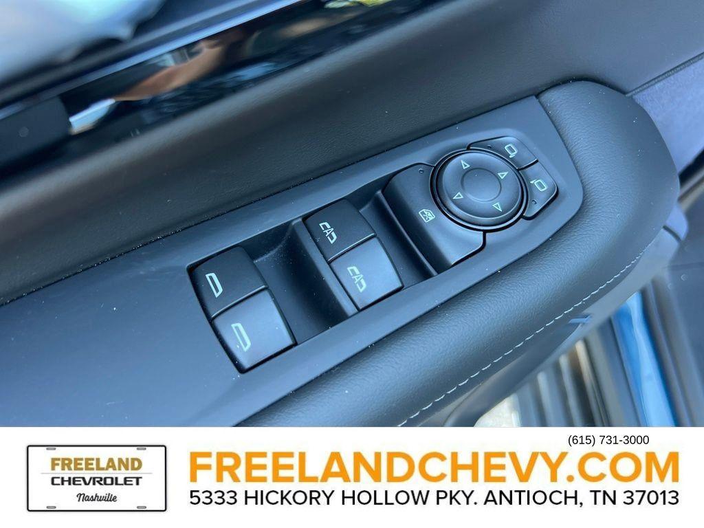 new 2025 Chevrolet Suburban car, priced at $65,077