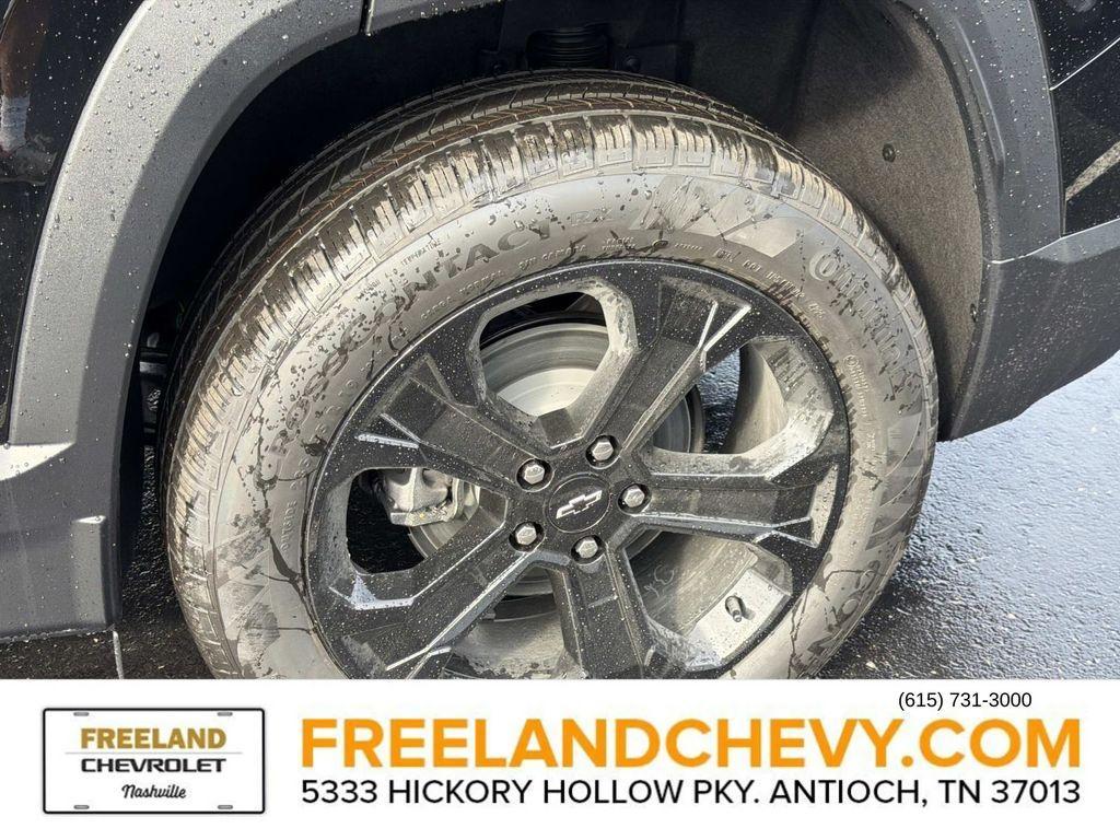 new 2026 Chevrolet Equinox car, priced at $33,540