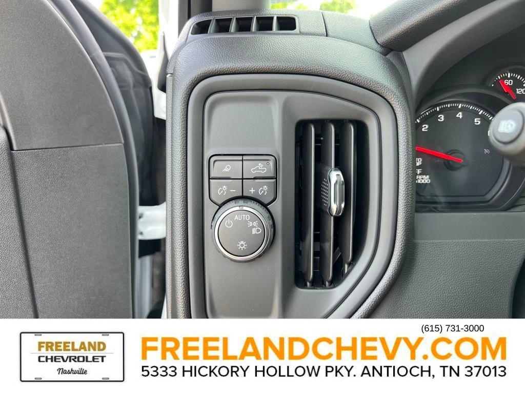 new 2025 Chevrolet Silverado 1500 car, priced at $43,220
