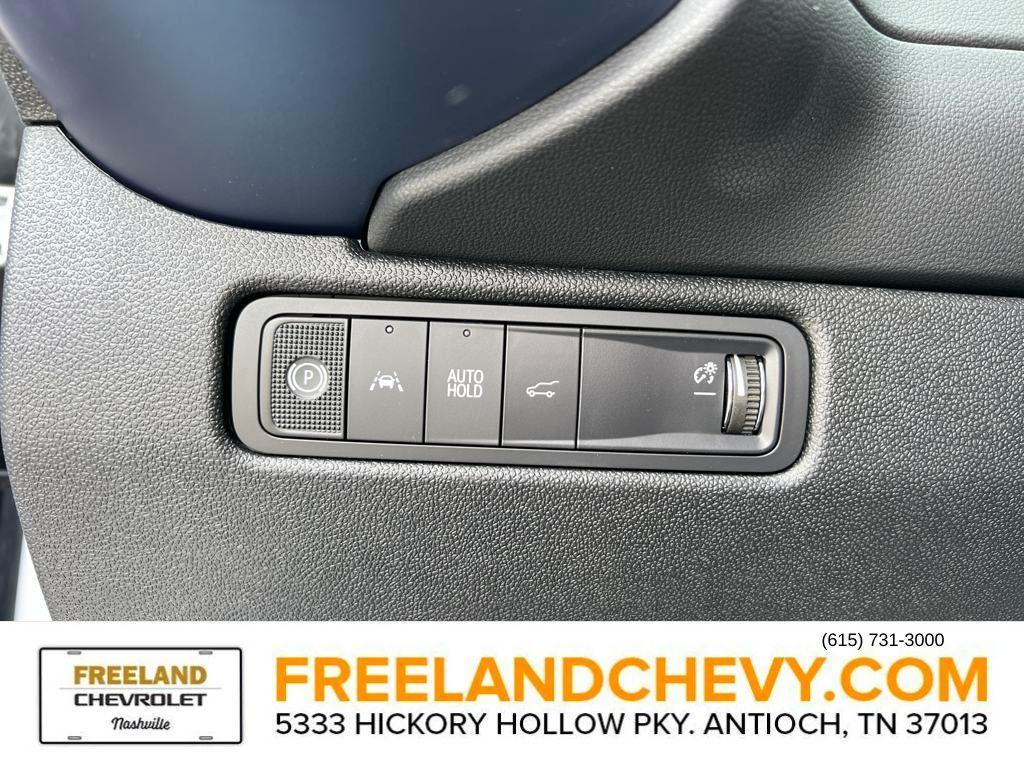 new 2025 Chevrolet Equinox EV car, priced at $43,690