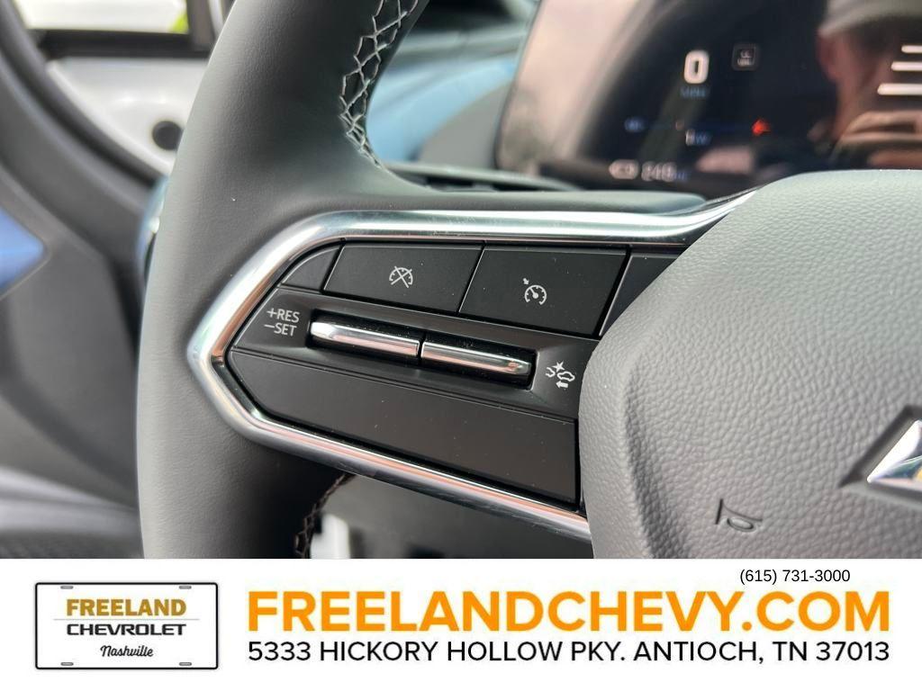 new 2025 Chevrolet Equinox EV car, priced at $43,690