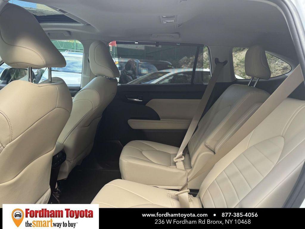 used 2022 Toyota Highlander car, priced at $36,199