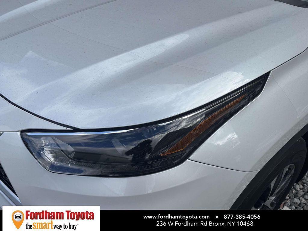 used 2022 Toyota Highlander car, priced at $36,199