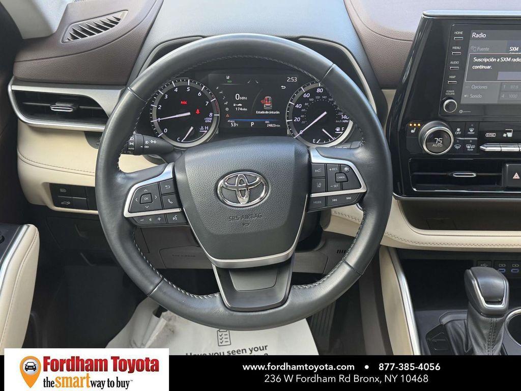 used 2022 Toyota Highlander car, priced at $36,199