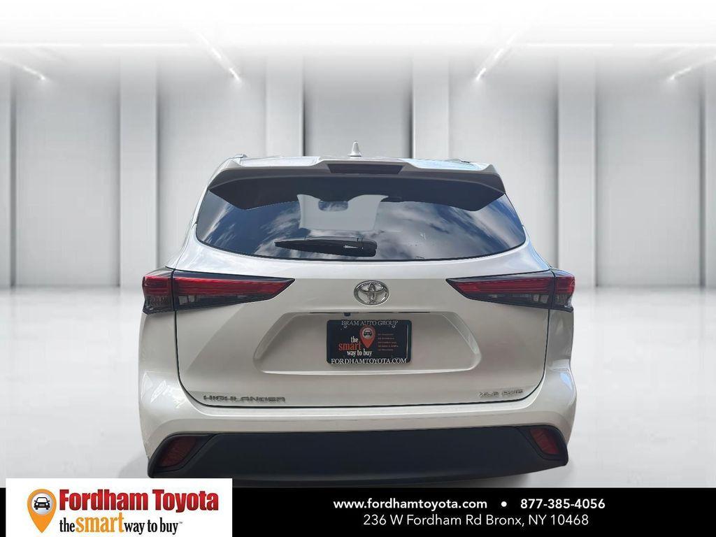 used 2022 Toyota Highlander car, priced at $36,199