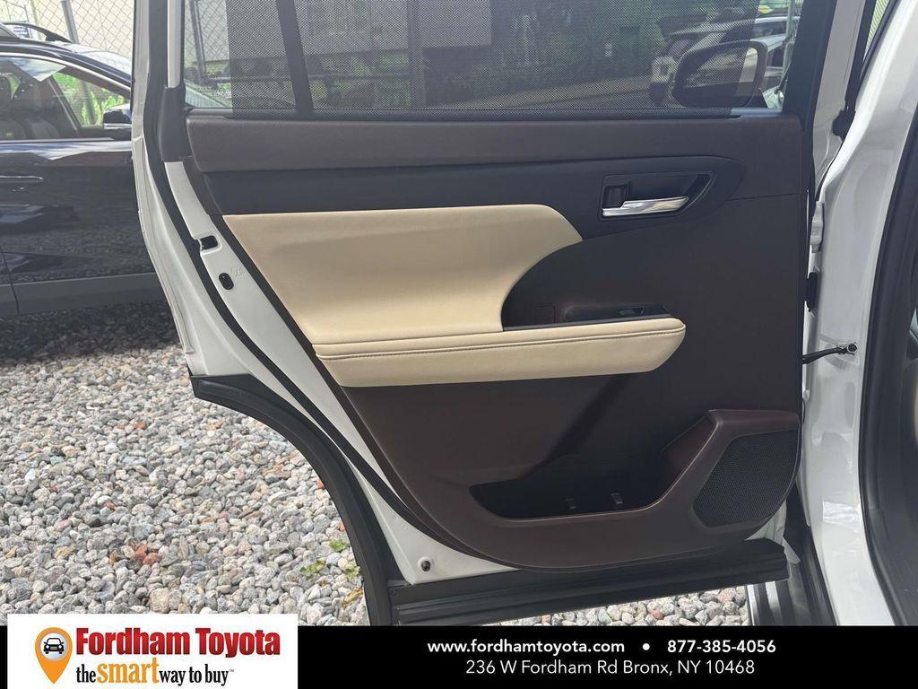 used 2022 Toyota Highlander car, priced at $36,199