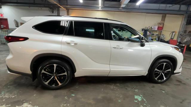 used 2022 Toyota Highlander car, priced at $38,995