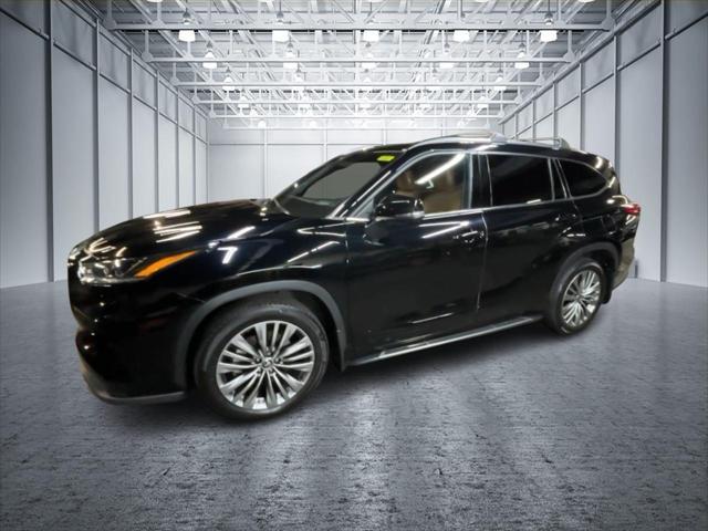 used 2021 Toyota Highlander car, priced at $26,999
