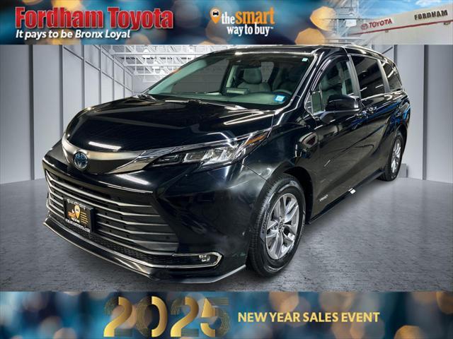 used 2021 Toyota Sienna car, priced at $30,499