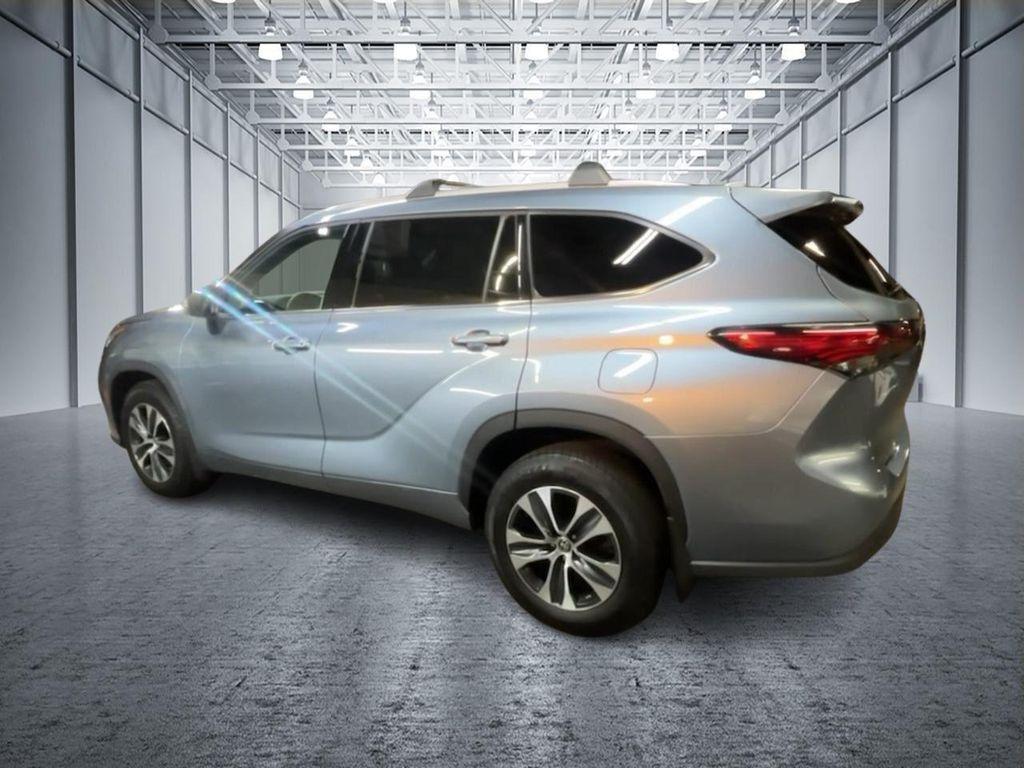 used 2022 Toyota Highlander car, priced at $33,695