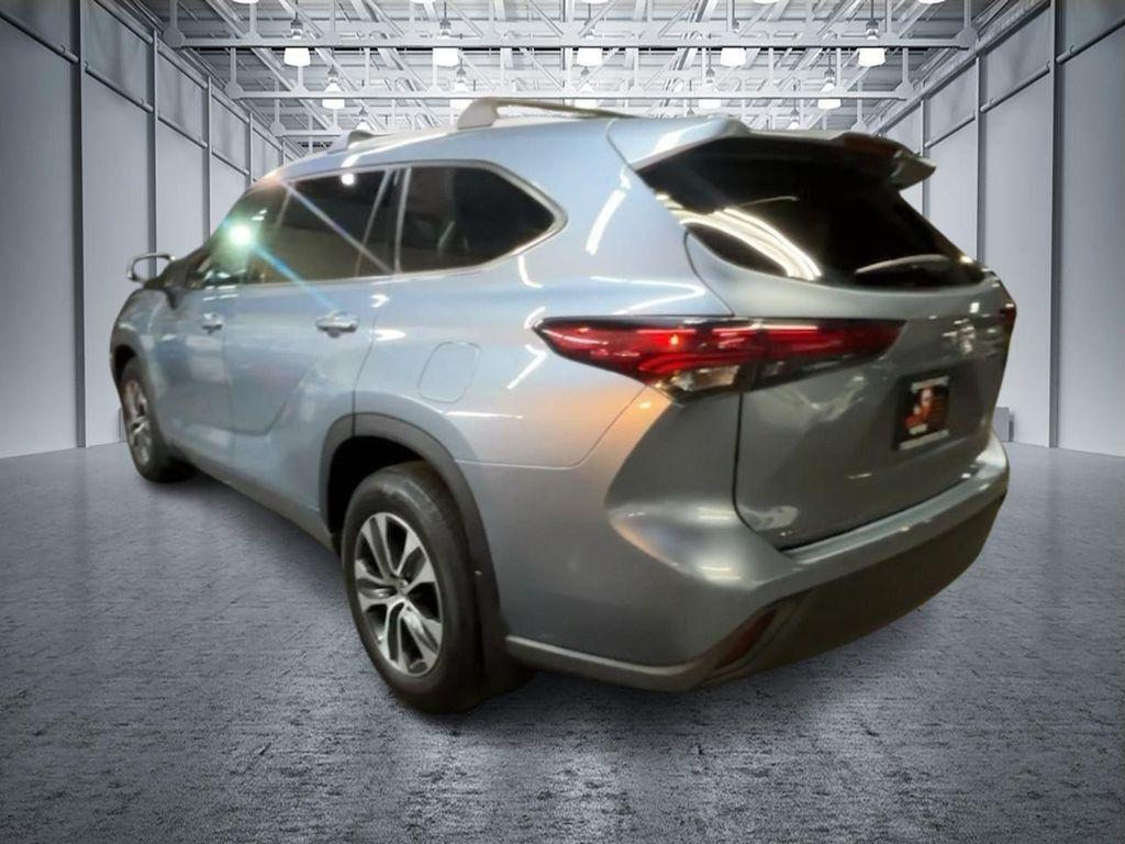 used 2022 Toyota Highlander car, priced at $33,695