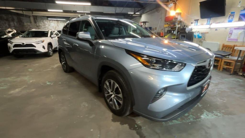 used 2022 Toyota Highlander car, priced at $33,695