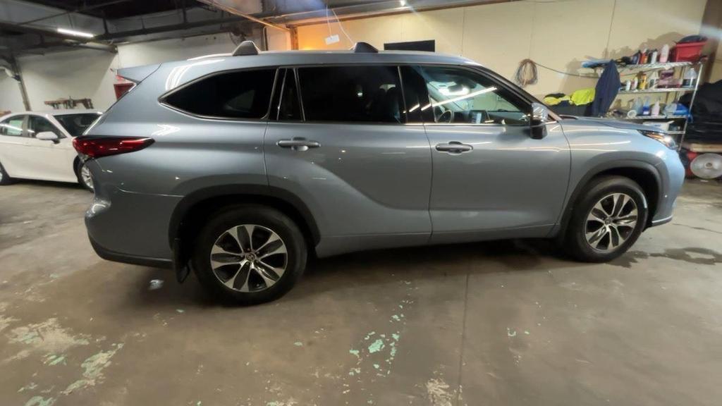 used 2022 Toyota Highlander car, priced at $33,695