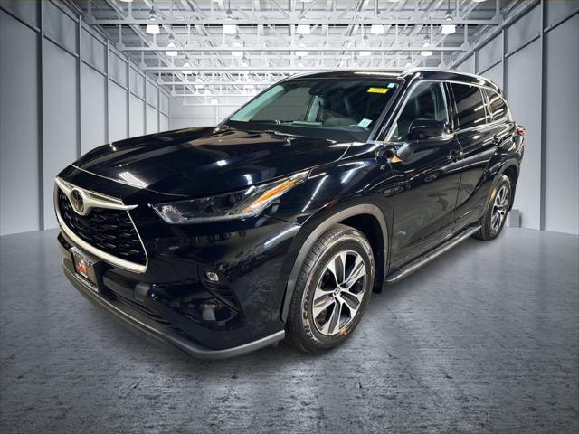 used 2021 Toyota Highlander car, priced at $29,990