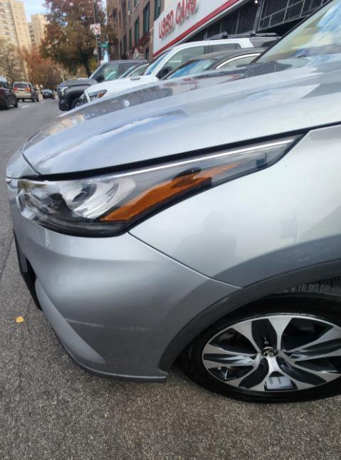 used 2020 Toyota Highlander car, priced at $29,899