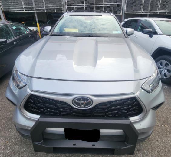 used 2020 Toyota Highlander car, priced at $29,899