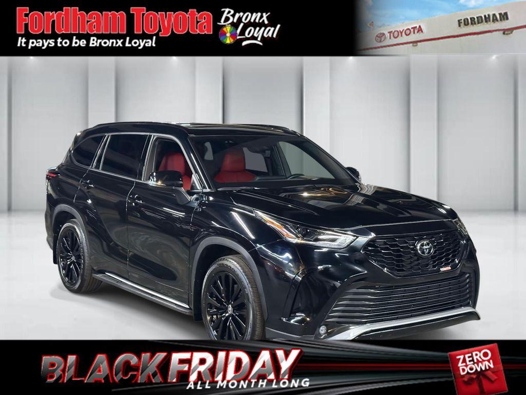 used 2024 Toyota Highlander car, priced at $41,490