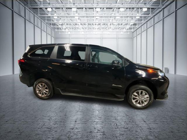 used 2024 Toyota Sienna car, priced at $65,899