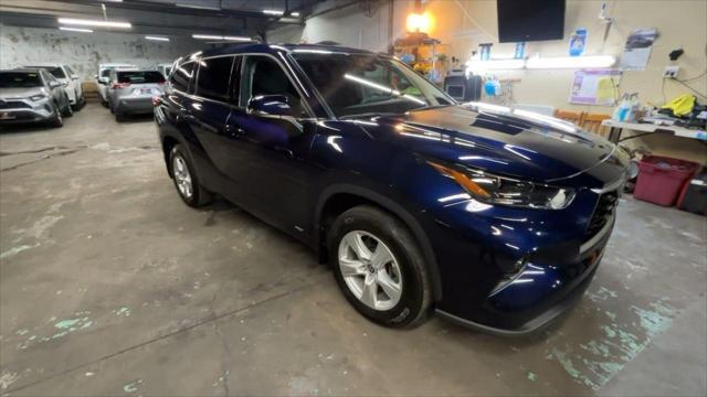 used 2022 Toyota Highlander Hybrid car, priced at $36,999