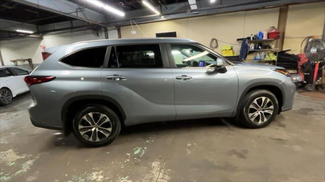 used 2023 Toyota Highlander car, priced at $38,490