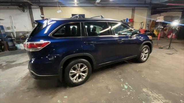 used 2014 Toyota Highlander car, priced at $16,990
