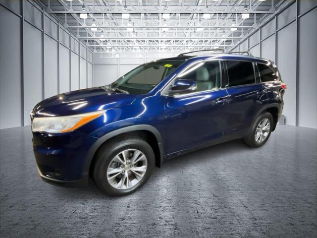 used 2014 Toyota Highlander car, priced at $16,990