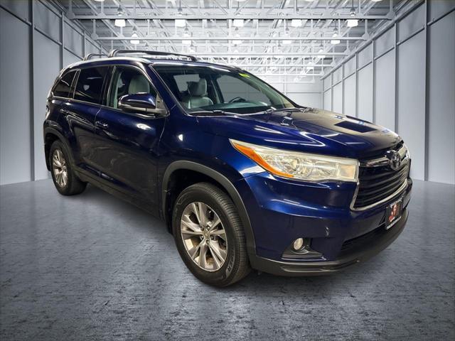 used 2014 Toyota Highlander car, priced at $16,990