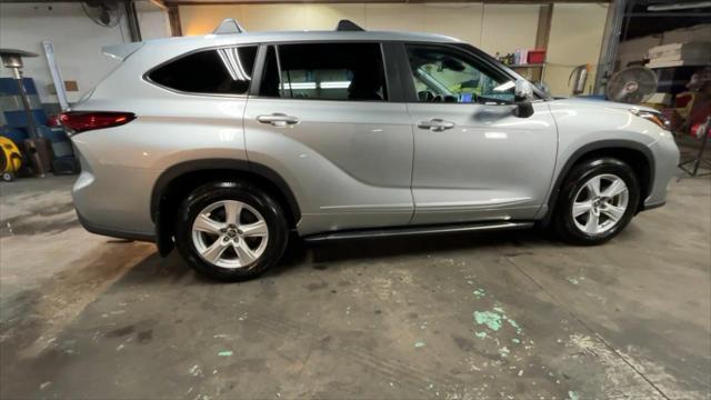 used 2023 Toyota Highlander car, priced at $34,395