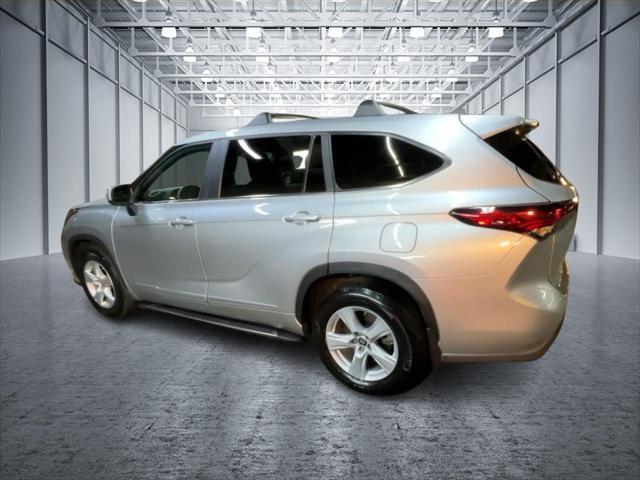 used 2023 Toyota Highlander car, priced at $34,395