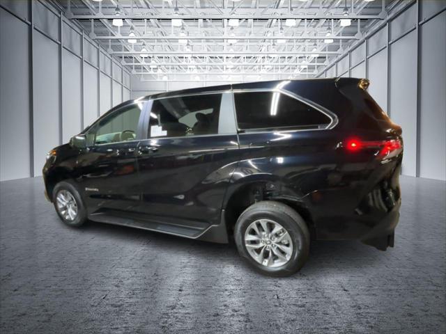 used 2024 Toyota Sienna car, priced at $68,995