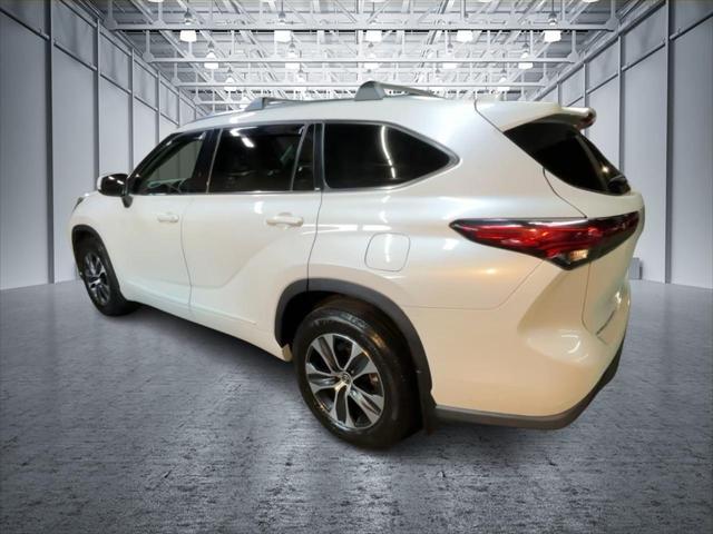 used 2021 Toyota Highlander car, priced at $32,990