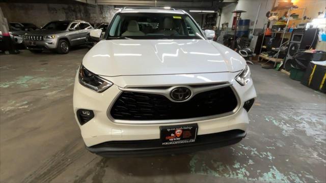 used 2021 Toyota Highlander car, priced at $32,990