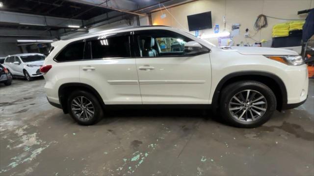 used 2019 Toyota Highlander car, priced at $26,499