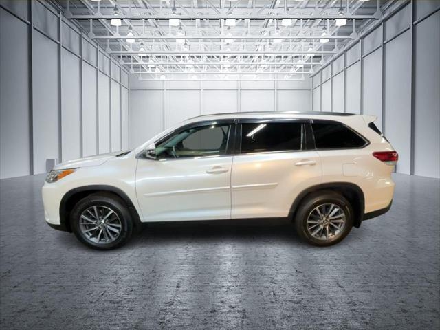 used 2019 Toyota Highlander car, priced at $26,499