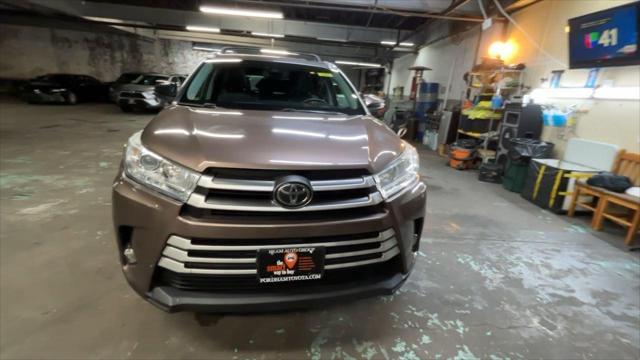 used 2017 Toyota Highlander car, priced at $22,499