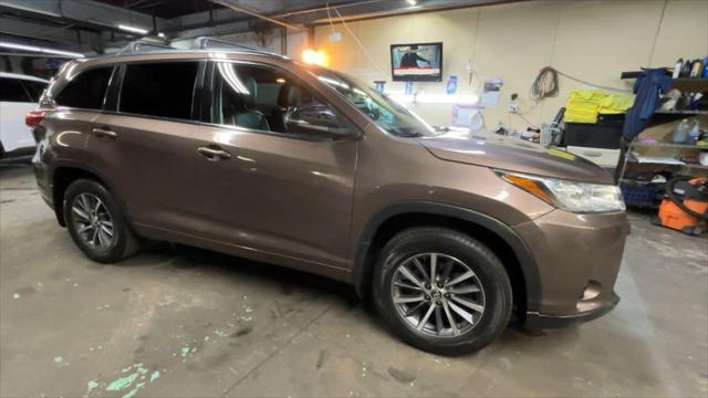 used 2017 Toyota Highlander car, priced at $22,499