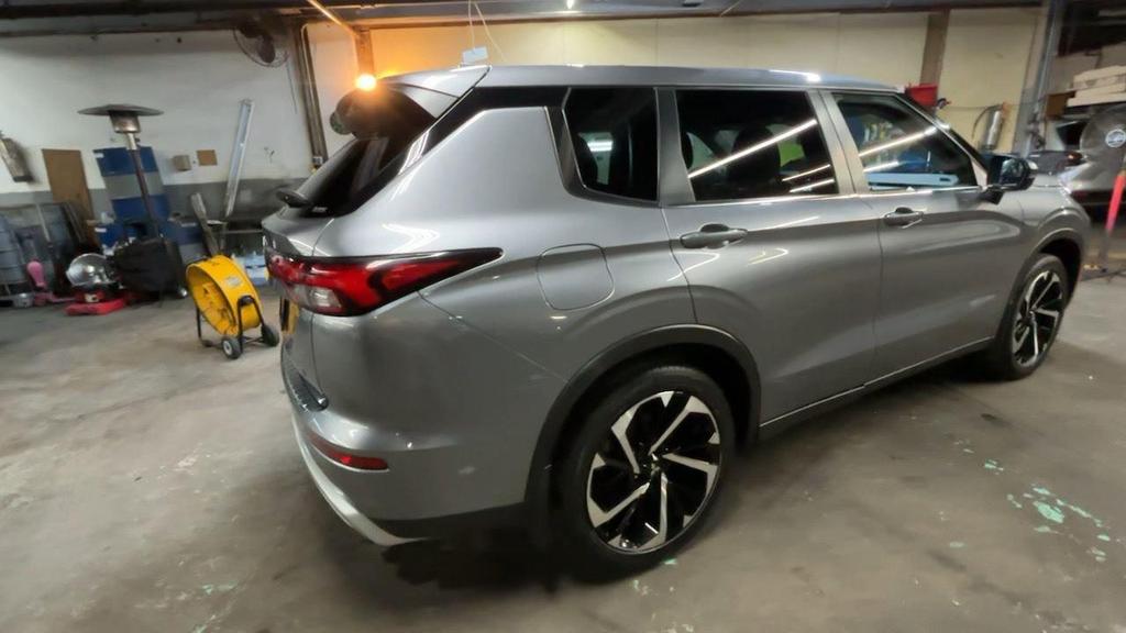 used 2023 Mitsubishi Outlander car, priced at $24,990