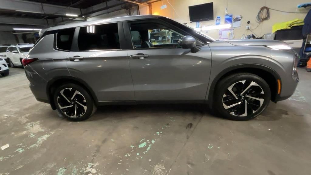 used 2023 Mitsubishi Outlander car, priced at $24,990