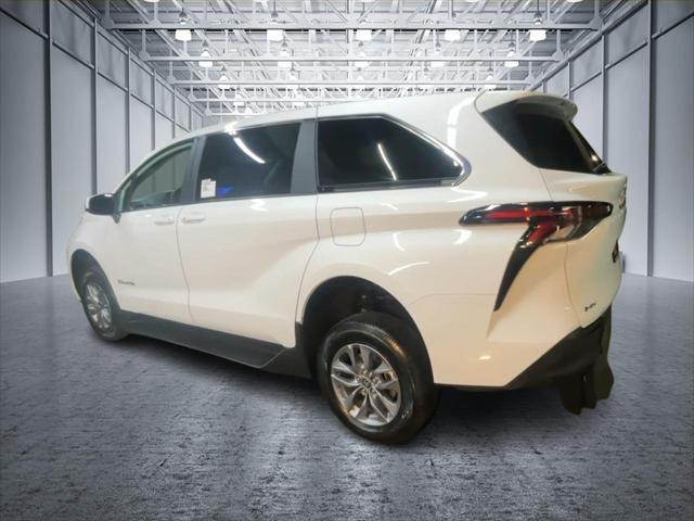 used 2025 Toyota Sienna car, priced at $69,889