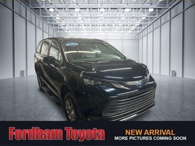 used 2024 Toyota Sienna car, priced at $65,895