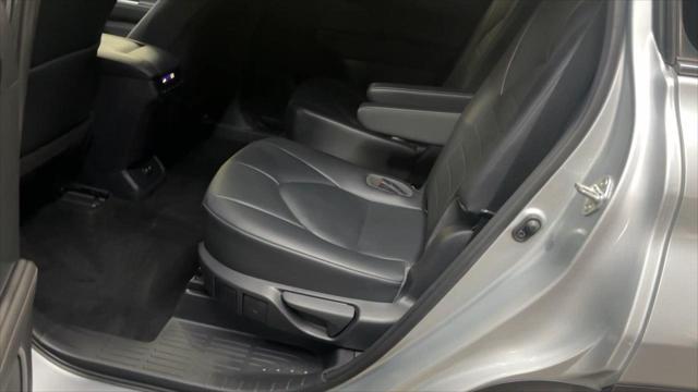 used 2020 Toyota Highlander car, priced at $29,499