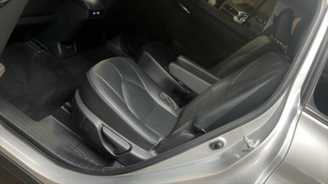 used 2020 Toyota Highlander car, priced at $29,499