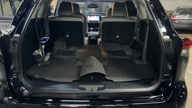 used 2023 Toyota Highlander Hybrid car, priced at $47,499