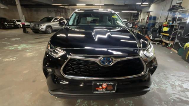 used 2023 Toyota Highlander Hybrid car, priced at $47,499