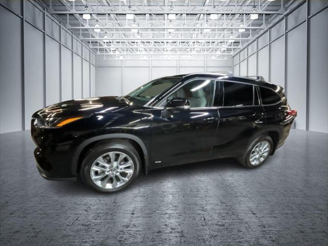 used 2023 Toyota Highlander Hybrid car, priced at $47,499